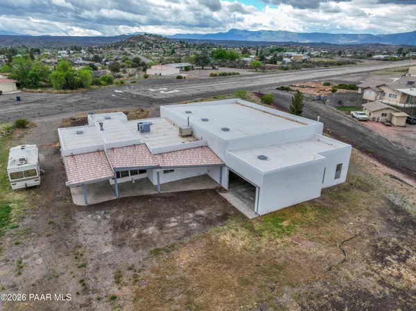 $585,000 | 3760 East Airport Drive, Rimrock, AZ 86335