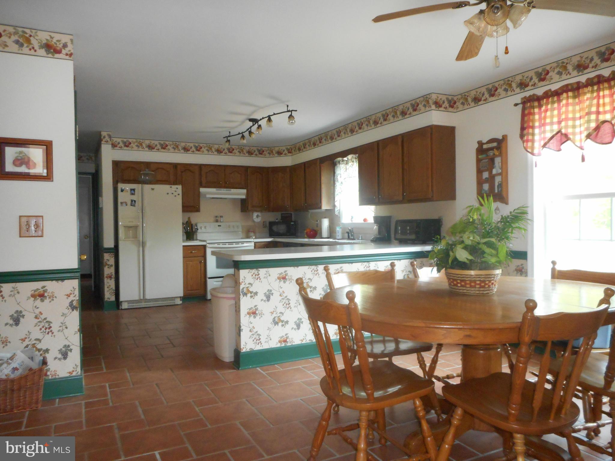 12892 Crouse Mill Road Ridgely, MD 21660 - Photo 11 of 19 kitchen dining combo