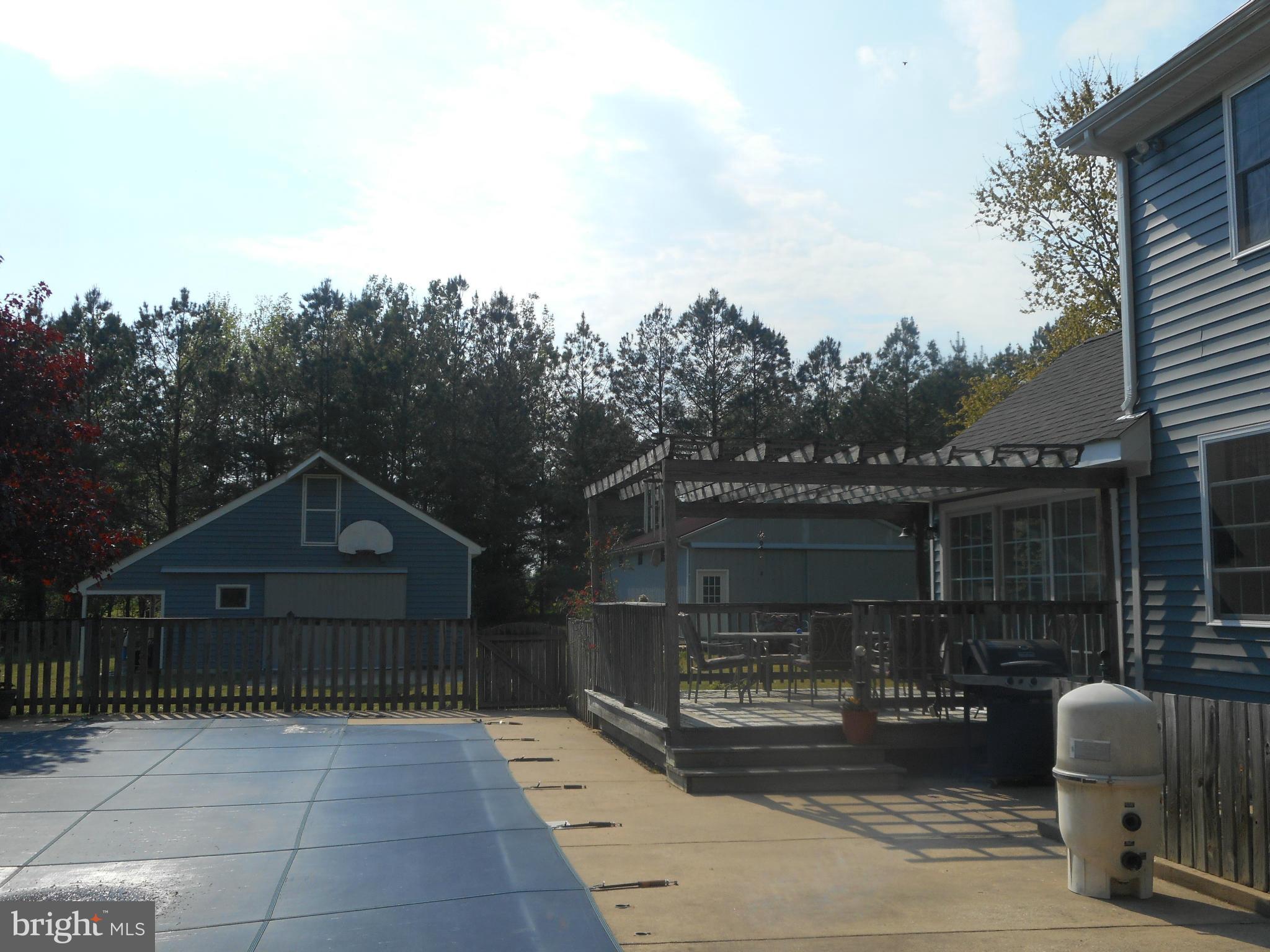 12892 Crouse Mill Road Ridgely, MD 21660 - Photo 7 of 19 in-ground pool,deck