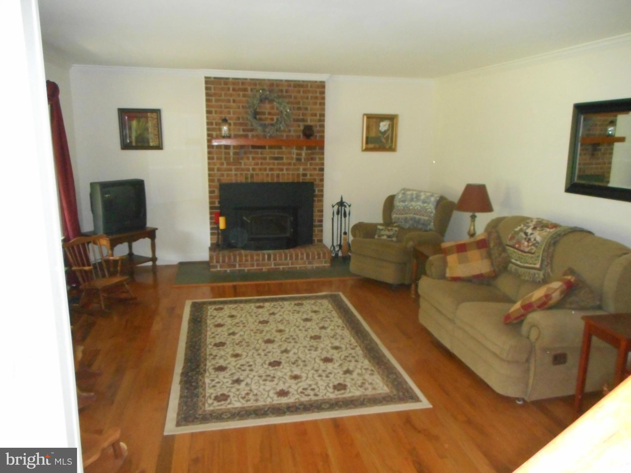 12892 Crouse Mill Road Ridgely, MD 21660 - Photo 10 of 19 Living Room