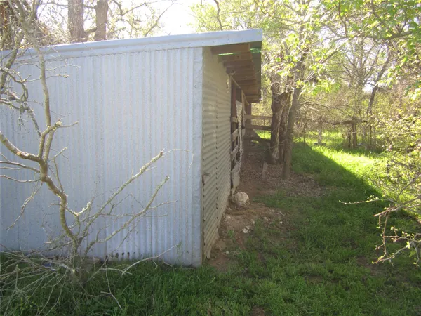 a view of a small yard