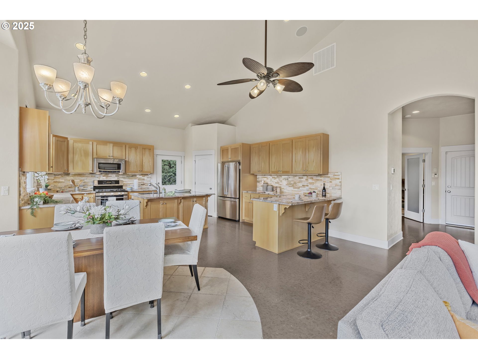 2291 Clear Vue Lane Springfield, OR 97477 - Photo 13 of 48 Gallery Image 13