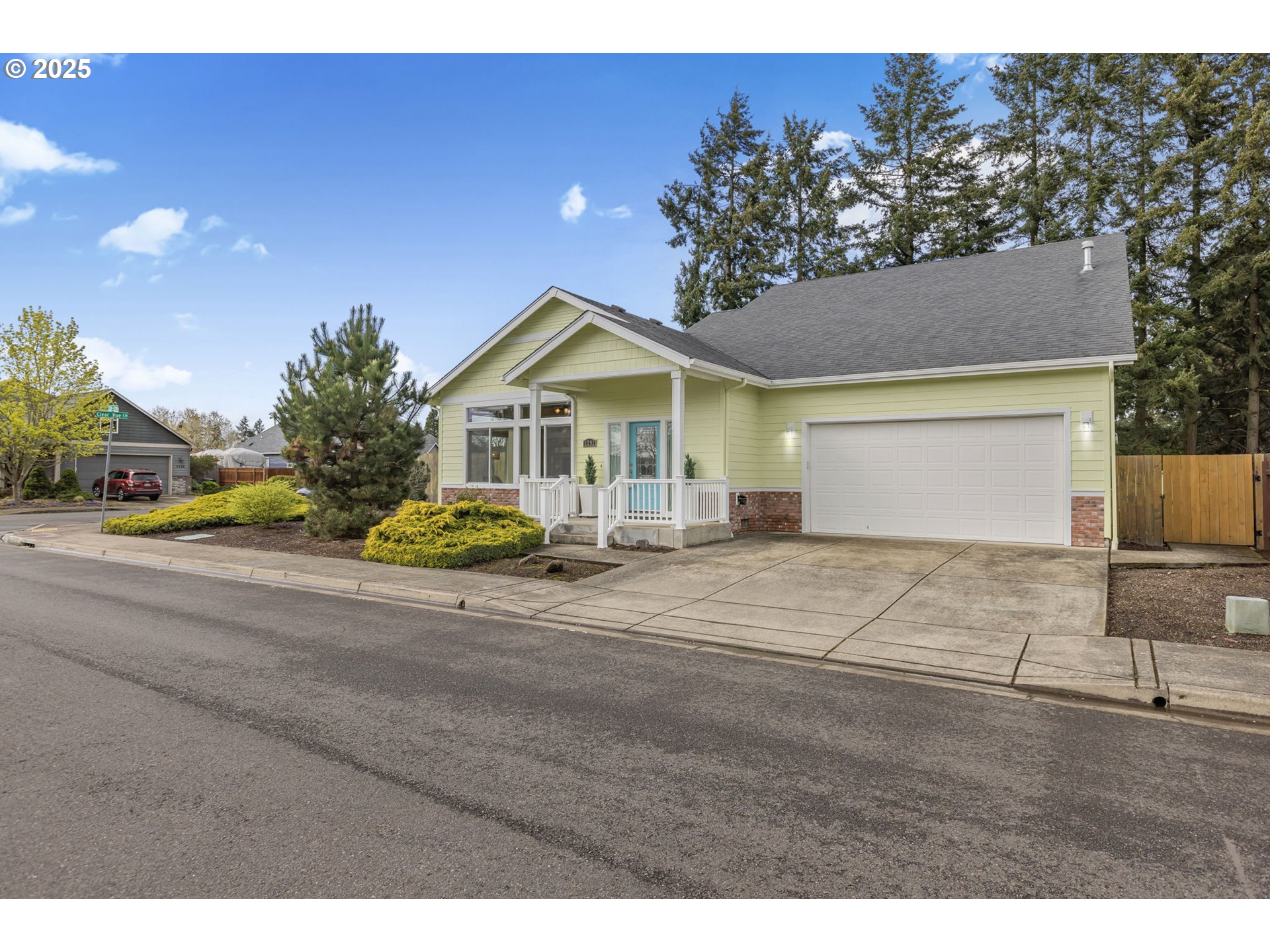 2291 Clear Vue Lane Springfield, OR 97477 - Photo 2 of 48 Gallery Image 2