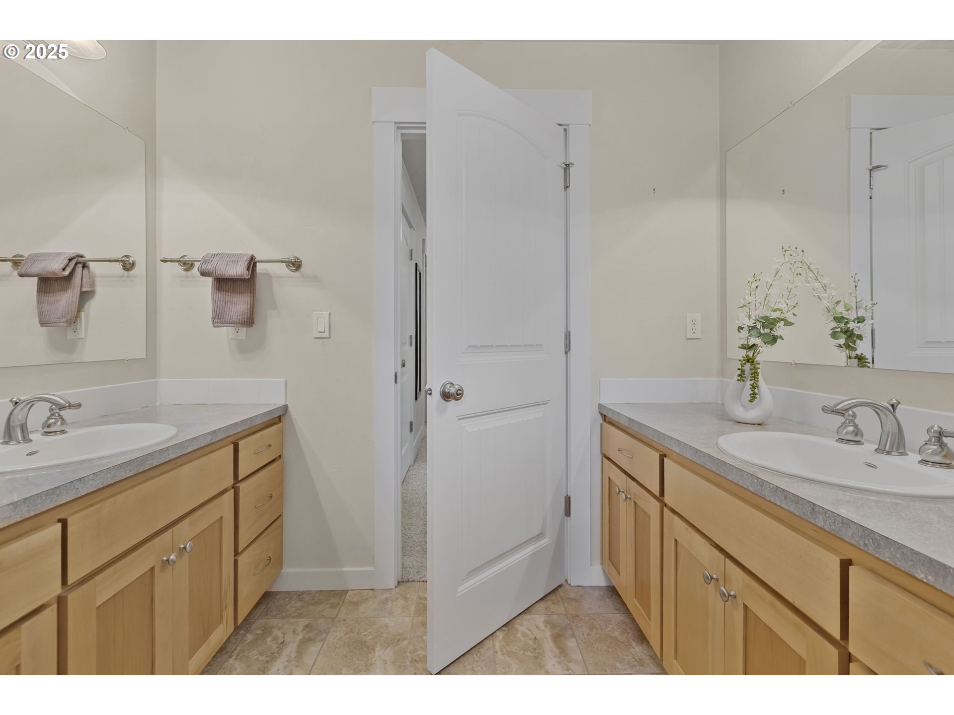 2291 Clear Vue Lane Springfield, OR 97477 - Photo 35 of 48 Bathroom
