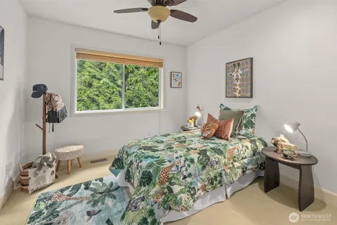 $1,725,000 | 1021 271st Avenue Southeast, Sammamish, WA 98075