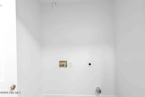 $270,000 | 381 Highway 172, Hubert, NC 28539