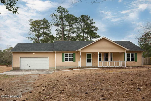 $270,000 | 381 Highway 172, Hubert, NC 28539