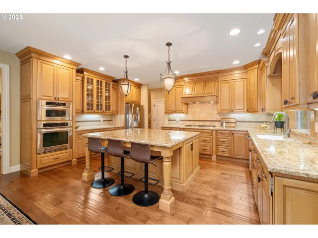 $985,000 | 4332 Southeast 166th Court, Vancouver, WA 98683