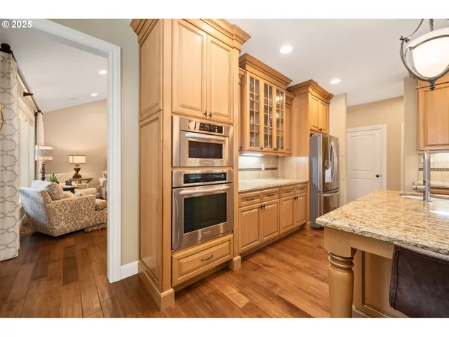 $985,000 | 4332 Southeast 166th Court, Vancouver, WA 98683