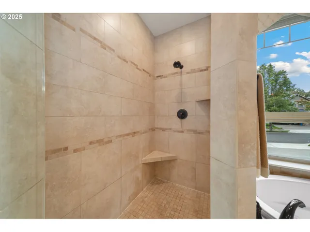 $985,000 | 4332 Southeast 166th Court, Vancouver, WA 98683