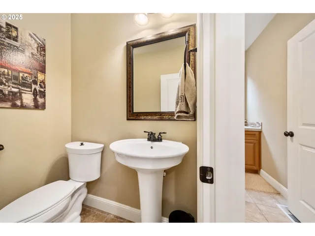 $985,000 | 4332 Southeast 166th Court, Vancouver, WA 98683