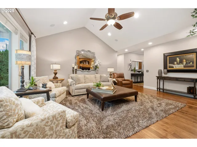 $985,000 | 4332 Southeast 166th Court, Vancouver, WA 98683