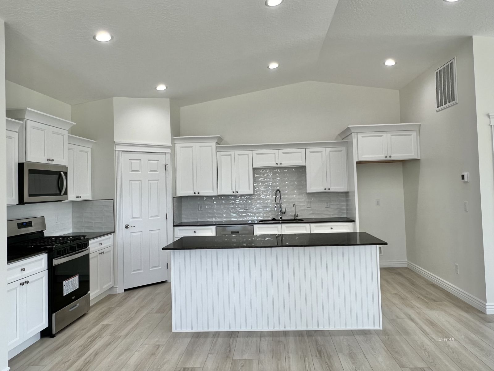 298 Diamond Rdg Drive Spring Creek, NV 89815 - Photo 7 of 33