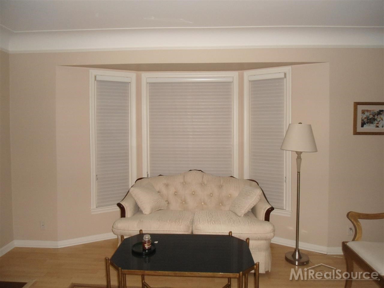 593 Vernier Road Grosse Pointe Woods, MI 48236 - Photo 10 of 30
