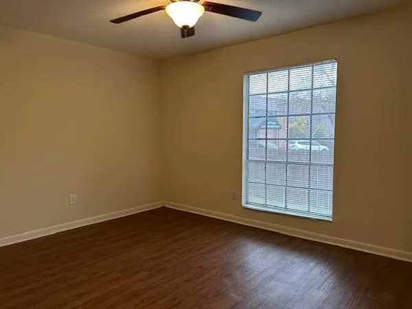 $800 | 4709 Harmon Avenue, Unit 313, Austin, TX 78751