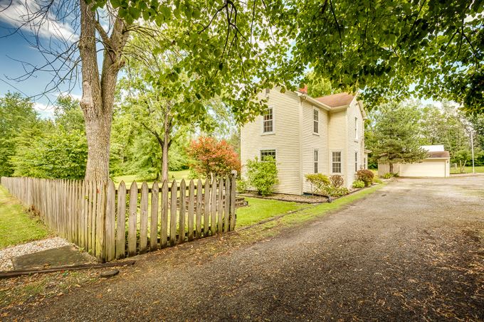 2221 Sheridan Road Fort Wayne, IN 46803 - Photo 1 of 32