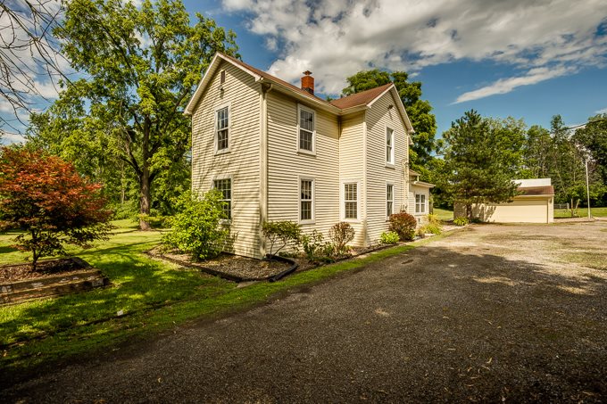 2221 Sheridan Road Fort Wayne, IN 46803 - Photo 2 of 32