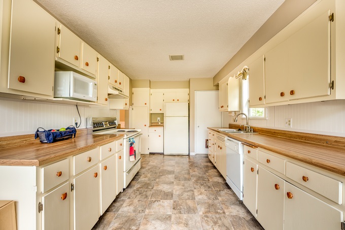 2221 Sheridan Road Fort Wayne, IN 46803 - Photo 5 of 32