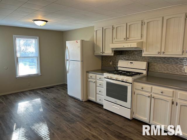 2929 Hampshire Street Quincy, IL 62301 - Photo 2 of 13