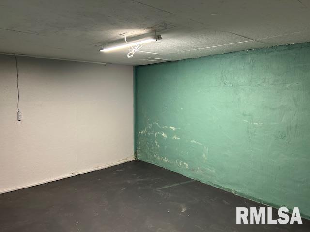 2929 Hampshire Street Quincy, IL 62301 - Photo 9 of 13