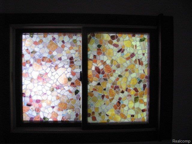 16739 27 Mile Road Ray, MI 48096 - Photo 18 of 25 Stained Glass