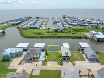 $150,000 | 138 Peninsula Cypremort Point, Cypremort Point, LA 70538