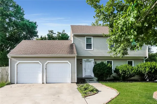 $2,720 | 11847 West 99th Terrace, Overland Park, KS 66214