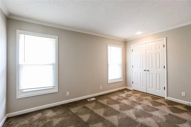 $2,720 | 11847 West 99th Terrace, Overland Park, KS 66214