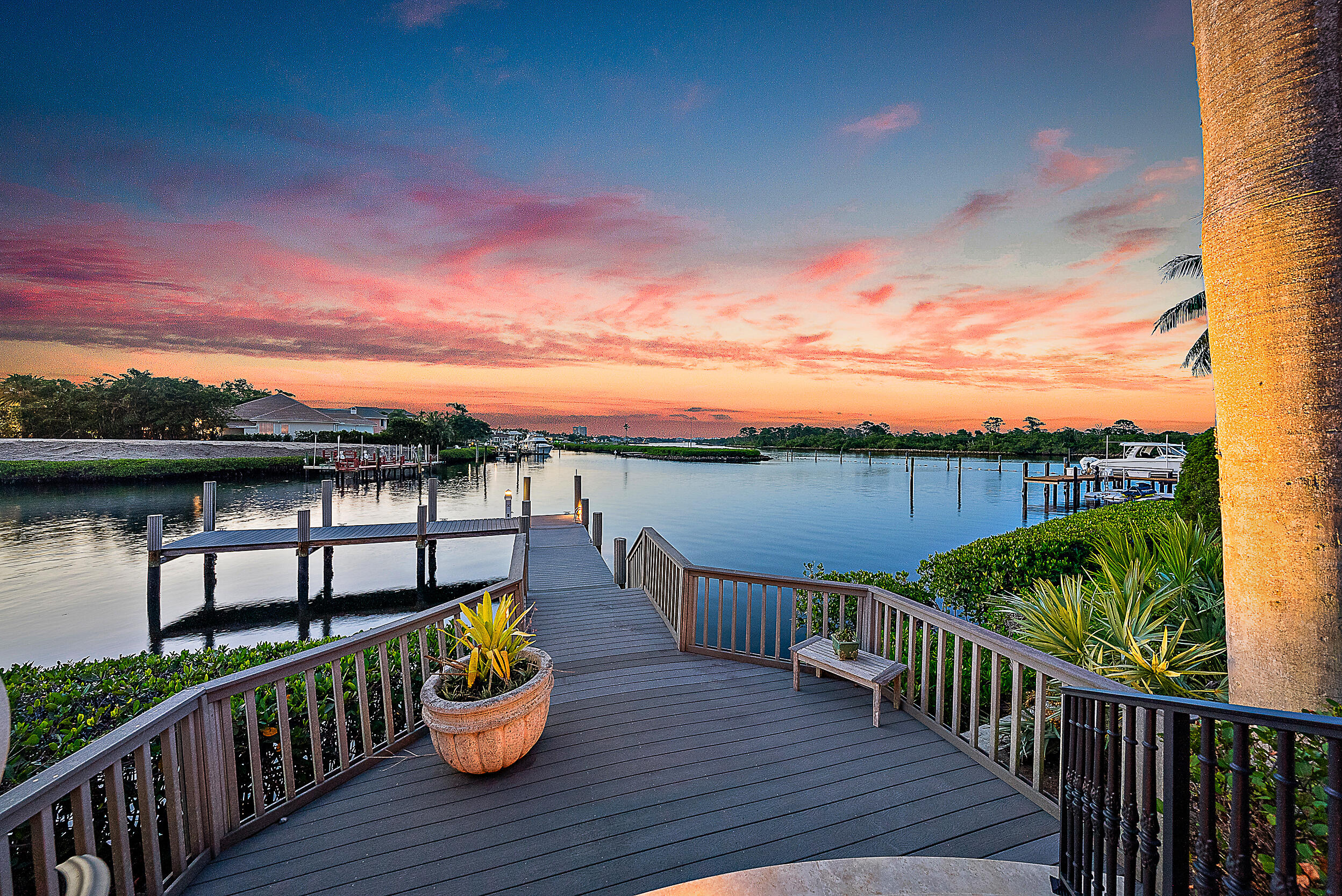 209 Commodore Drive Jupiter, FL 33477 - Photo 4 of 75 Intracoastal View