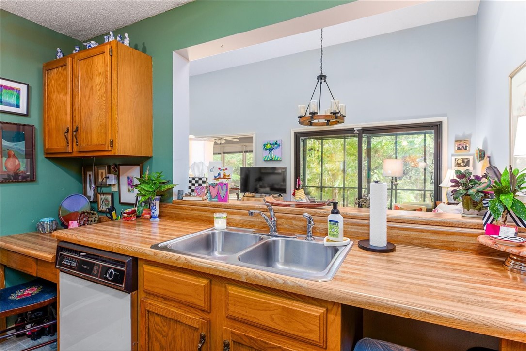 1715 Leeward Road Anderson, SC 29625 - Photo 17 of 30 Gallery Image 17