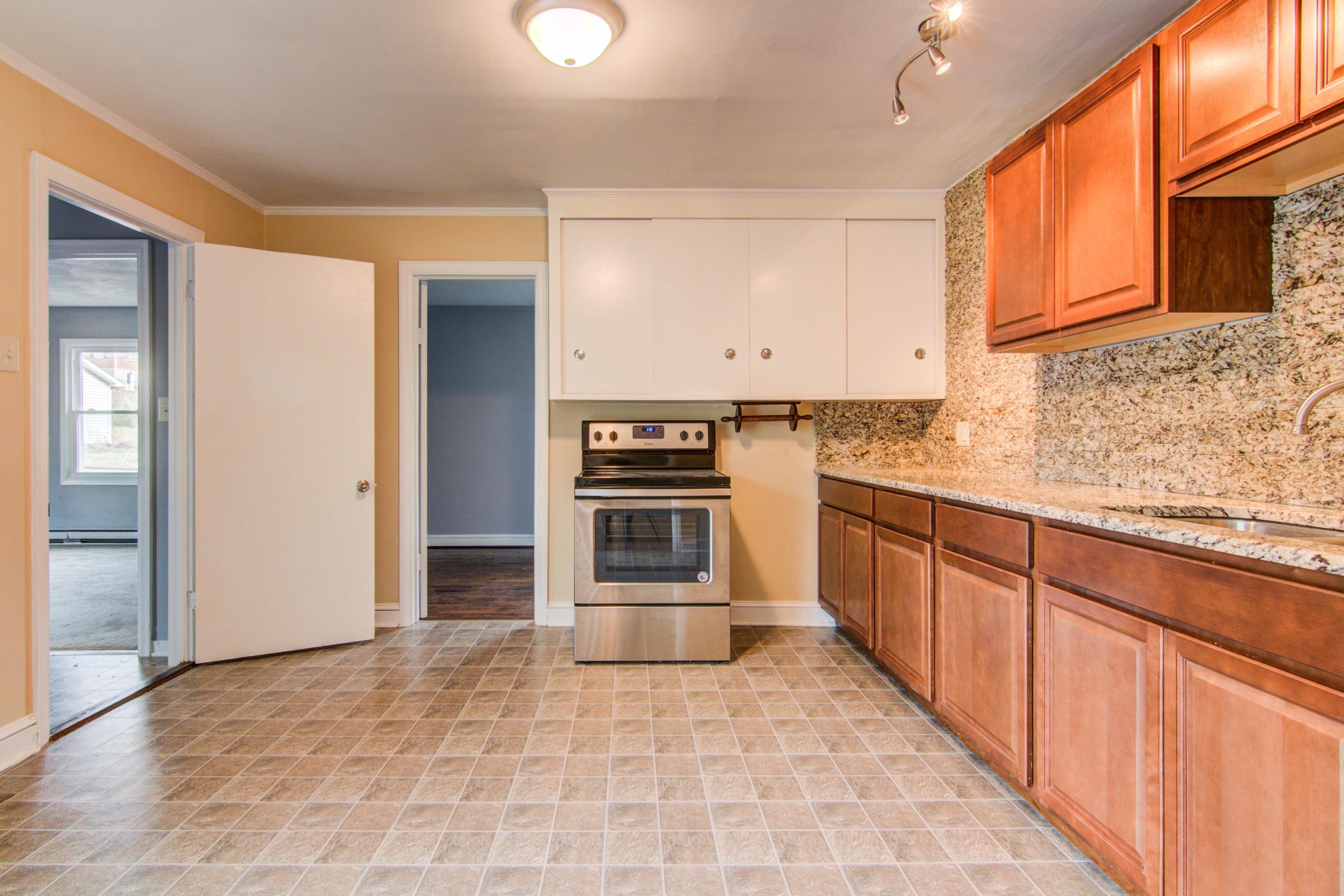 2016 Burma Road Salem, VA 24153 - Photo 5 of 25 Kitchen