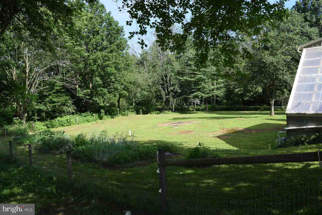 8221 Church Road Felton, PA 17322 - Photo 4 of 36