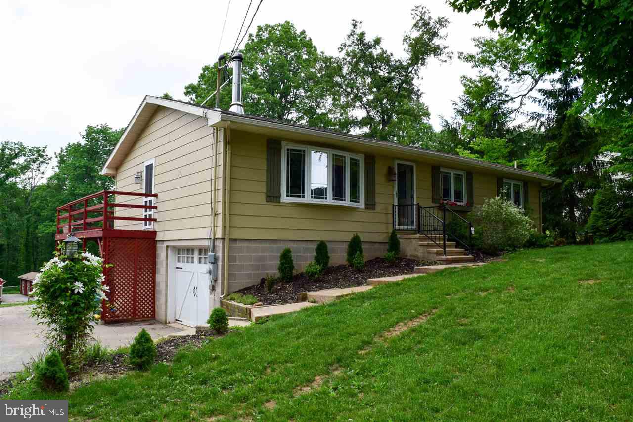 8221 Church Road Felton, PA 17322 - Photo 6 of 36