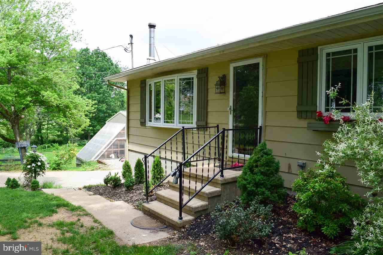 8221 Church Road Felton, PA 17322 - Photo 7 of 36