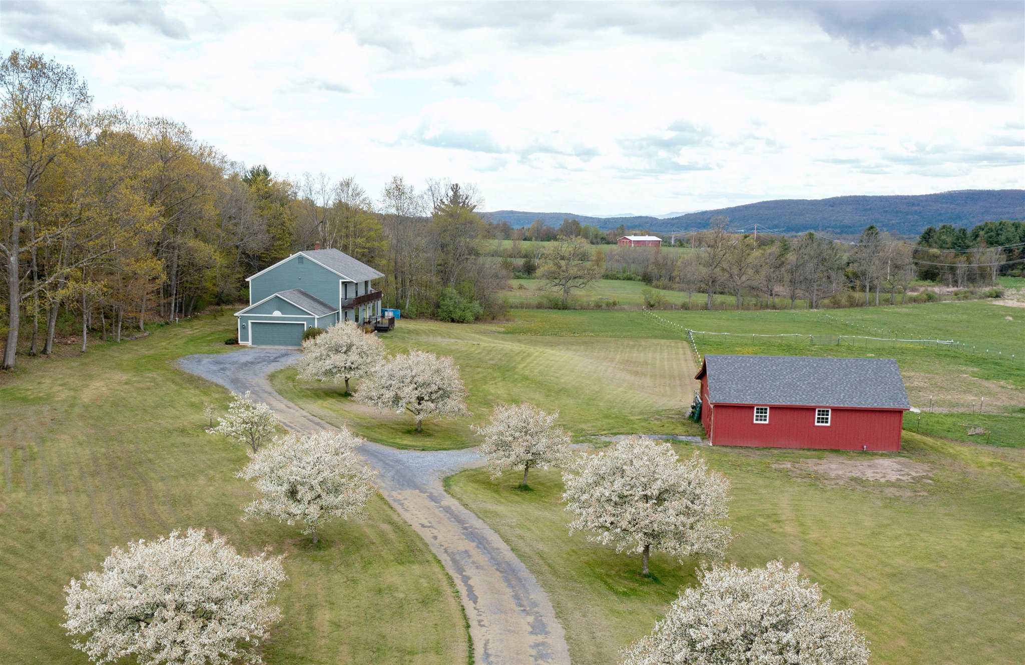 2376 Pearson Road New Haven, VT 05472 - Photo 2 of 40