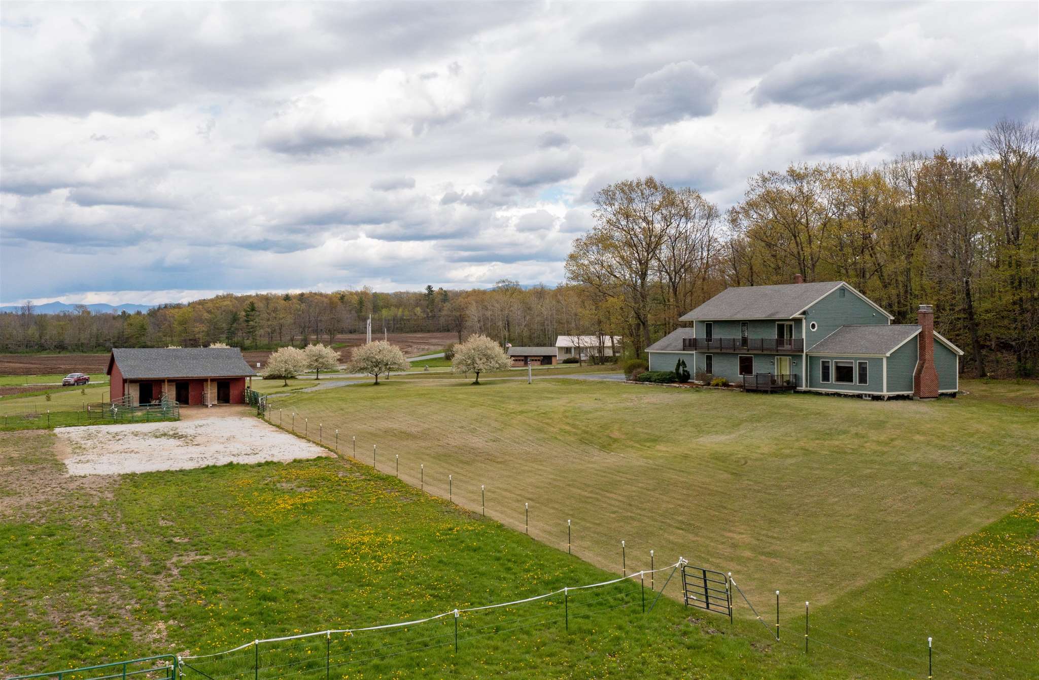 2376 Pearson Road New Haven, VT 05472 - Photo 4 of 40