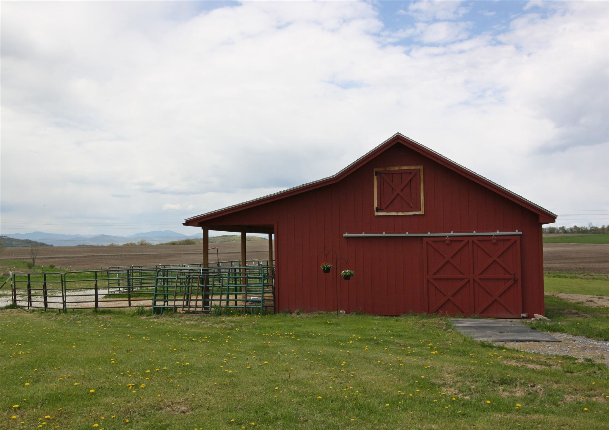 2376 Pearson Road New Haven, VT 05472 - Photo 36 of 40