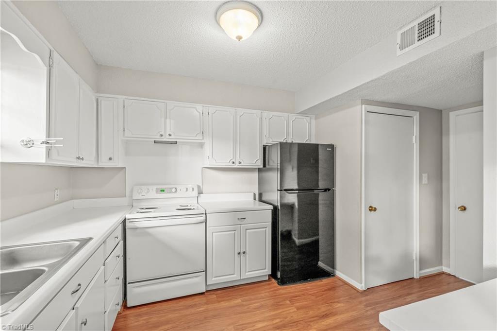 4723 Tower Road Greensboro, NC 27410 - Photo 9 of 31 Gallery Image 9