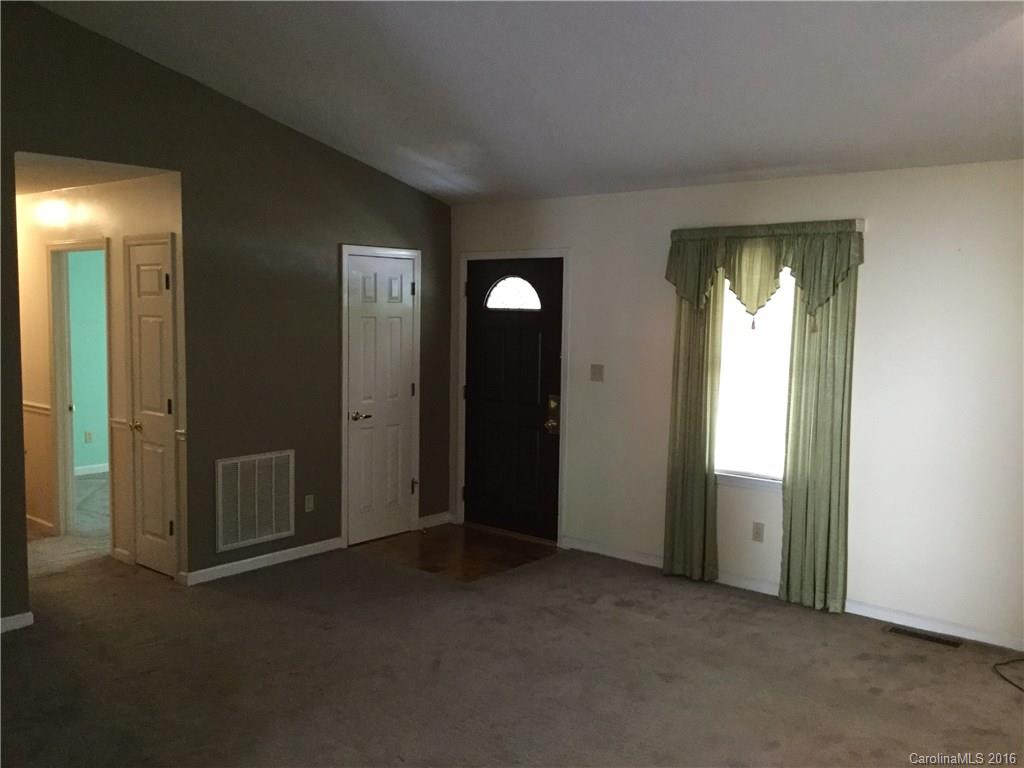 1035 Tilden Road, Unit 1 Charlotte, NC 28214 - Photo 2 of 15 Gallery Image 2