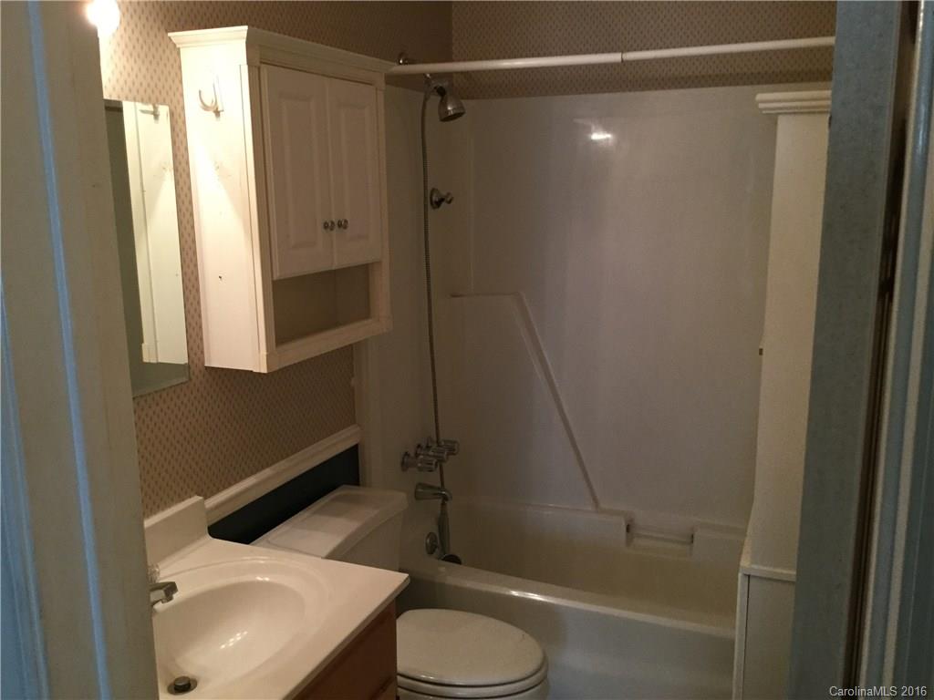 1035 Tilden Road, Unit 1 Charlotte, NC 28214 - Photo 8 of 15 Gallery Image 8