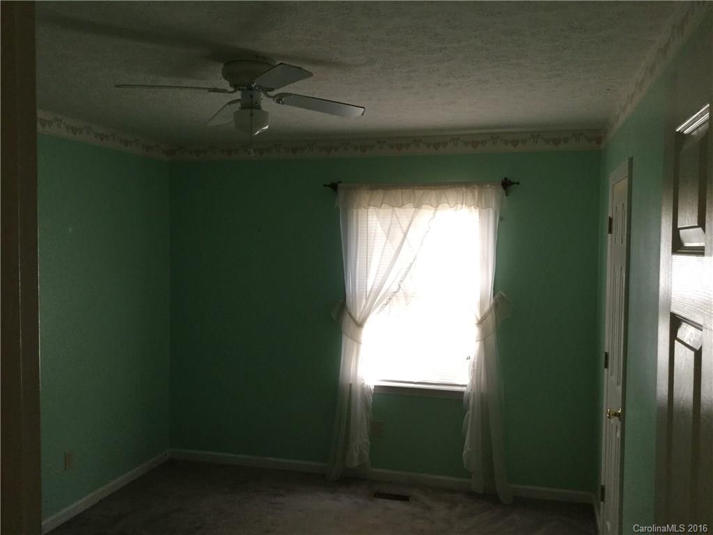 1035 Tilden Road, Unit 1 Charlotte, NC 28214 - Photo 10 of 15 Gallery Image 10