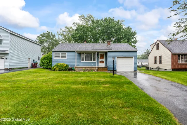 $250,000 | 170 Polsin Drive, Rotterdam, NY 12303