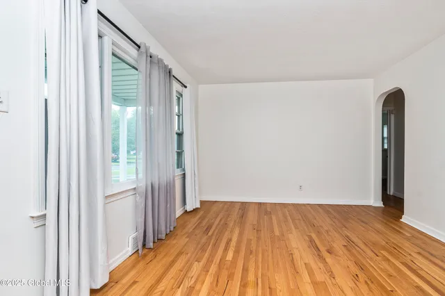 $250,000 | 170 Polsin Drive, Rotterdam, NY 12303