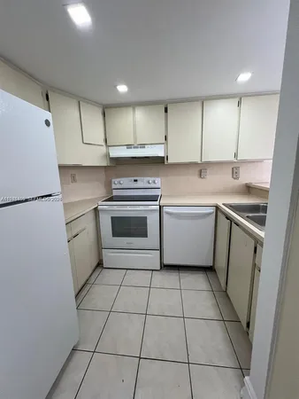 $1,850 | 7035 Northwest 186th Street, Unit D303, Hialeah, FL 33015