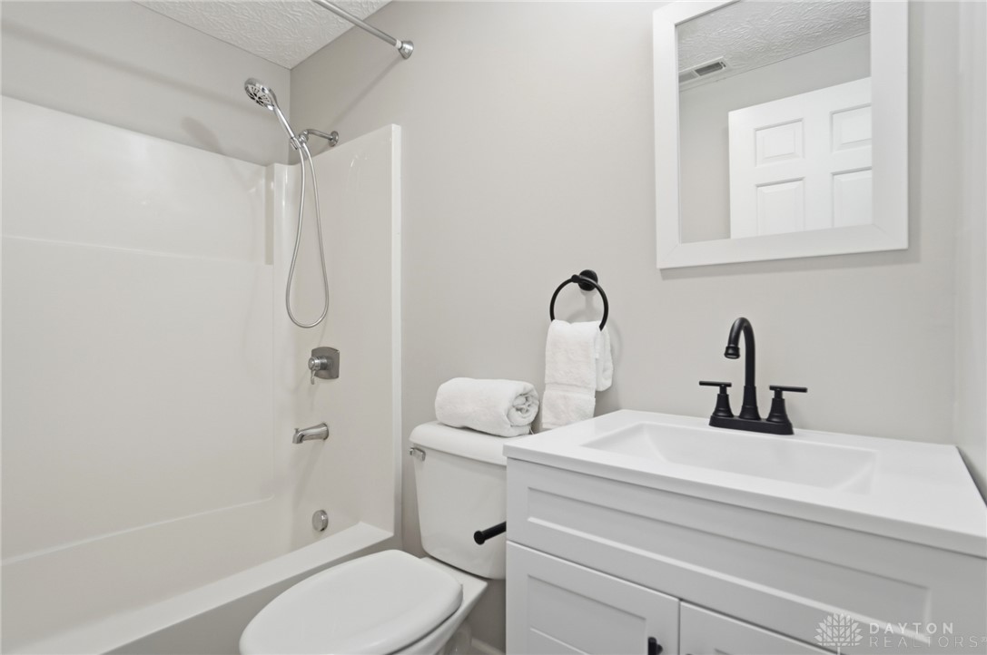 807 Linkhart Road Wilmington, OH 45177 - Photo 43 of 48