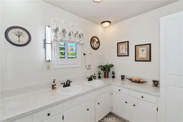 $1,150,000 | 1349 South Center Street, Redlands, CA 92373