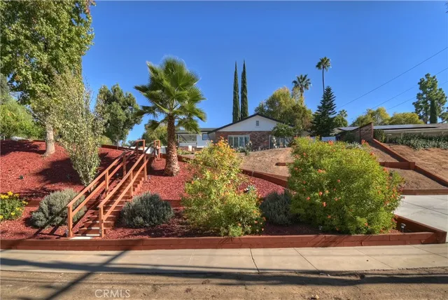 $1,150,000 | 1349 South Center Street, Redlands, CA 92373