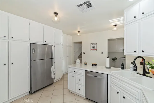 $1,150,000 | 1349 South Center Street, Redlands, CA 92373