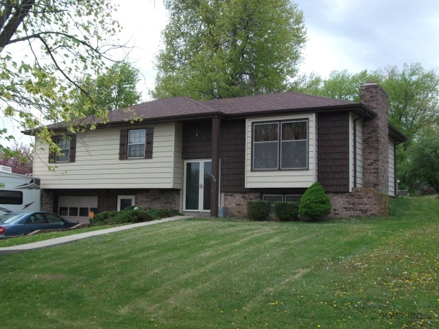 124 Queen Ridge Road Jefferson City, MO 65109 - Photo 1 of 1