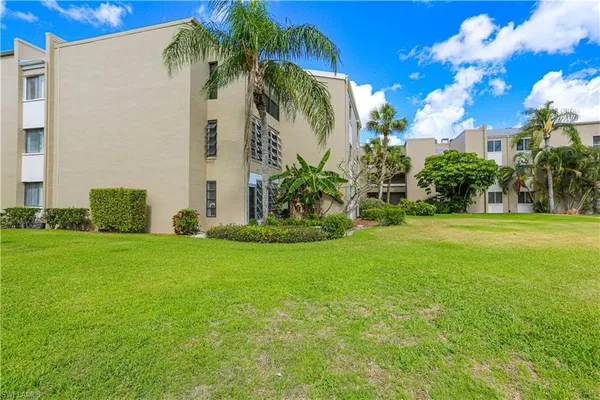 $1,850 | 3645 Boca Ciega Drive, Unit 103, Naples, FL 34112